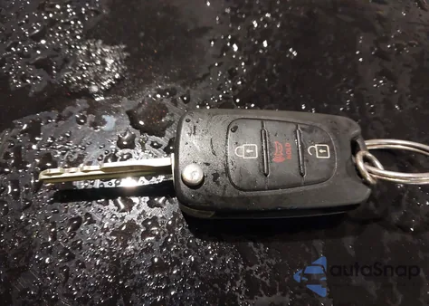 2012 Kia Soul z USA, uszkodzony, nr VIN 0KNDJ12A517747765